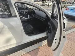 2022 Hyundai Elantra 1.5L CVT LUX Premium, белый — фото 12
