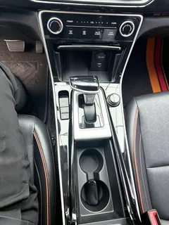2023 Kia Seltos 1.5L IVT Luxury, белый — фото 10