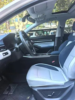 2022 Geely Emgrand 1.5L CVT Elite 4th Gen, белый — фото 4