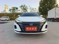 2021 Changan Eado PLUS 1.6L GDI MT Elite, белый — фото 2