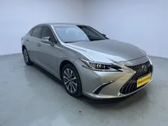 2022 Lexus ES 200 Excellence — фото 3