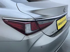 2022 Lexus ES 200 Excellence — фото 18