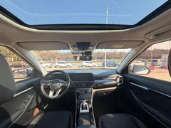 2023 Kia Seltos 1.5L IVT Luxury, белый — фото 9