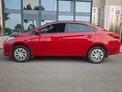 2021 Toyota Vios 1.5L CVT, красный — фото 2