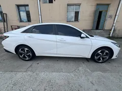 2022 Hyundai Elantra 1.5L CVT GLX Elite, белый — фото 3