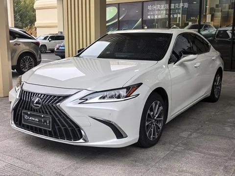 2022 Lexus ES 200 Excellence