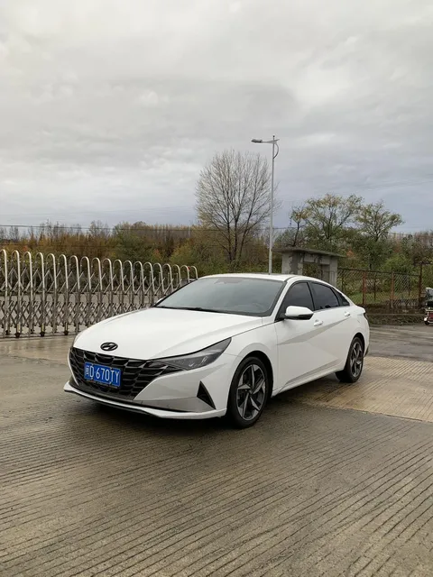 2021 Hyundai Elantra 1.5L CVT LUX Premium
