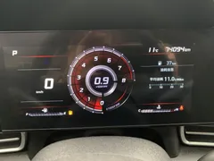 2021 Hyundai Elantra 1.5L CVT LUX Premium, белый — фото 25