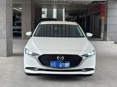 2021 Mazda Mazda3 2.0L AT, белый — фото 2