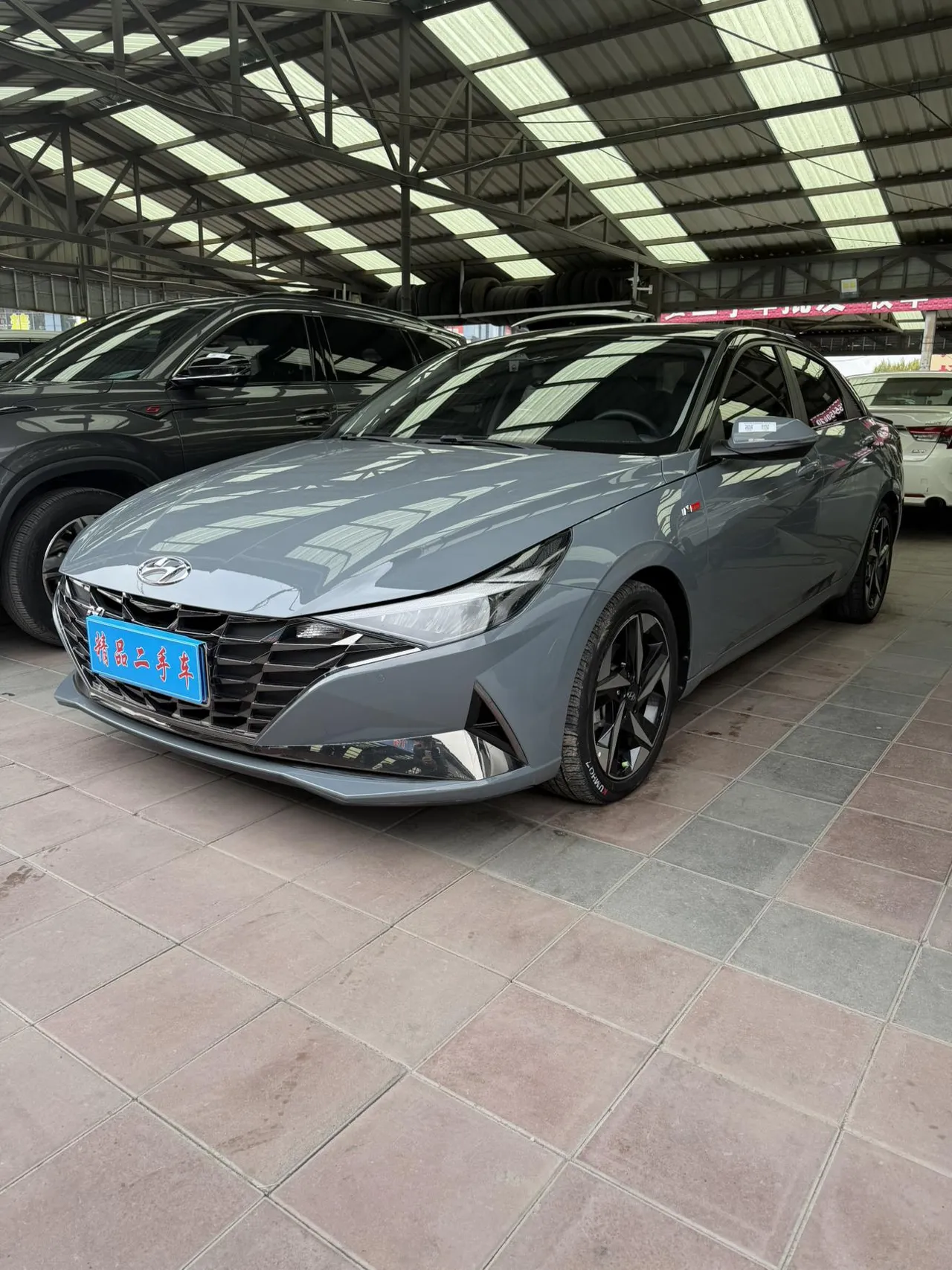 2022 Hyundai Elantra 1.5L CVT LUX Premium