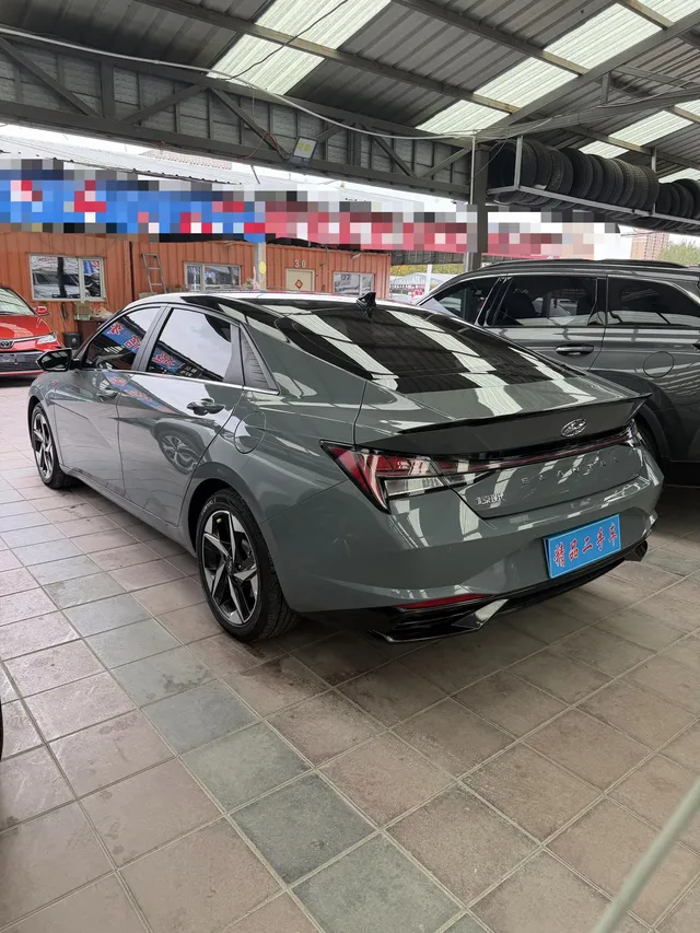 2022 Hyundai Elantra 1.5L CVT LUX Premium