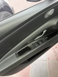 2022 Hyundai Elantra 1.5L CVT LUX Premium — фото 10