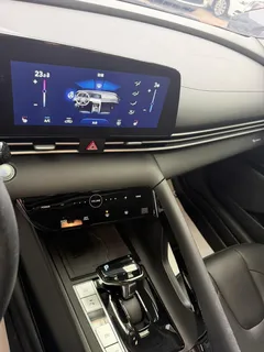 2022 Hyundai Elantra 1.5L CVT LUX Premium — фото 15