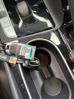 2022 Hyundai Elantra 1.5L CVT LUX Premium — фото 16