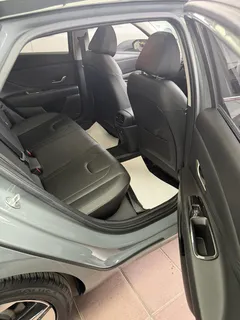 2022 Hyundai Elantra 1.5L CVT LUX Premium — фото 20