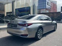 2021 Lexus ES 200 Excellence — фото 6