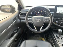 2021 Toyota Camry 2.5G Luxury, чёрный — фото 10