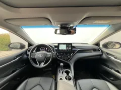 2021 Toyota Camry 2.5G Luxury, чёрный — фото 14