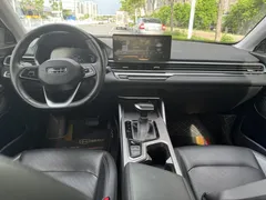 2022 Geely Emgrand 4th Gen 1.5L CVT Luxury — фото 11