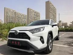 2022 Toyota RAV4 2.0L CVT 2WD Fashion, белый — фото 1