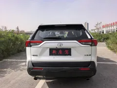 2022 Toyota RAV4 2.0L CVT 2WD Fashion, белый — фото 10