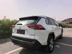2022 Toyota RAV4 2.0L CVT 2WD Fashion, белый — фото 11