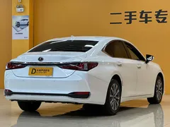 2022 Lexus ES 200 Excellence, белый — фото 3