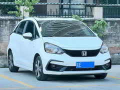 2021 Honda Fit 1.5L CVT, белый — фото 3