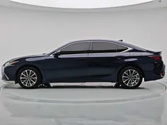 2022 Lexus ES 200 Luxury, синий — фото 3