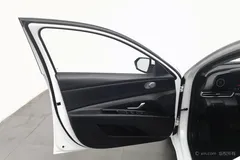 2023 Hyundai Elantra 1.5L CVT GLX Elite, белый — фото 11