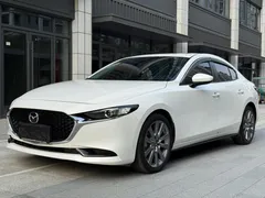 2021 Mazda Mazda3 2.0L AT, белый — фото 1