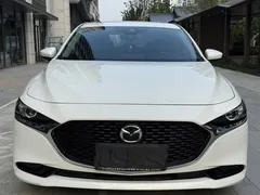 2021 Mazda Mazda3 2.0L AT, белый — фото 2