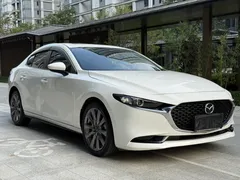 2021 Mazda Mazda3 2.0L AT, белый — фото 3