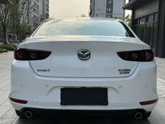 2021 Mazda Mazda3 2.0L AT, белый — фото 13
