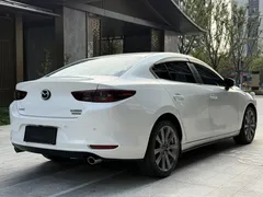 2021 Mazda Mazda3 2.0L AT, белый — фото 14