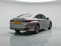 2022 Lexus ES 200 Excellence — фото 7