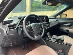 2021 Lexus ES 200 Excellence, чёрный — фото 3