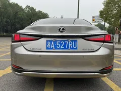 2022 Lexus ES 200 Excellence — фото 7
