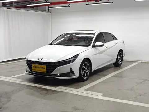 2022 Hyundai Elantra 1.5L CVT LUX Premium