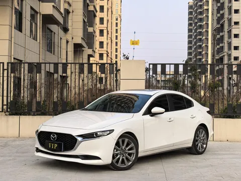 2023 Mazda Mazda3 2.0L AT