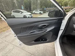 2021 Toyota Vios FS 1.5L CVT, белый — фото 17