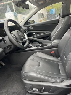 2021 Hyundai Elantra 1.5L CVT LUX Premium, белый — фото 3