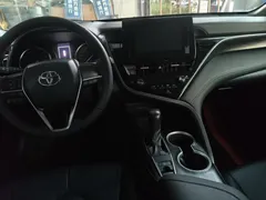 2023 Toyota Camry 2.0GVP Leading, белый — фото 4