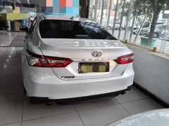 2023 Toyota Camry 2.0GVP Leading, белый — фото 8