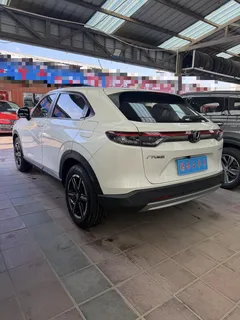 2023 Honda Vezel 1.5L CVT Tech, белый — фото 4