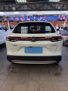 2023 Honda Vezel 1.5L CVT Tech, белый — фото 5