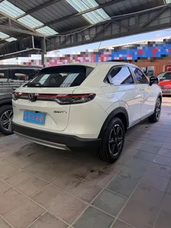 2023 Honda Vezel 1.5L CVT Tech, белый — фото 6