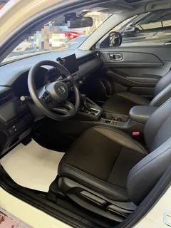 2023 Honda Vezel 1.5L CVT Tech, белый — фото 7