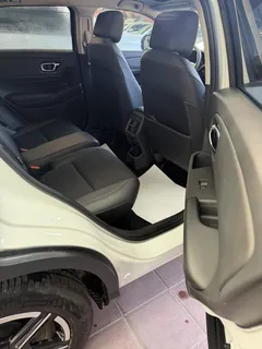 2023 Honda Vezel 1.5L CVT Tech, белый — фото 11