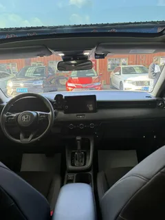 2023 Honda Vezel 1.5L CVT Tech, белый — фото 12